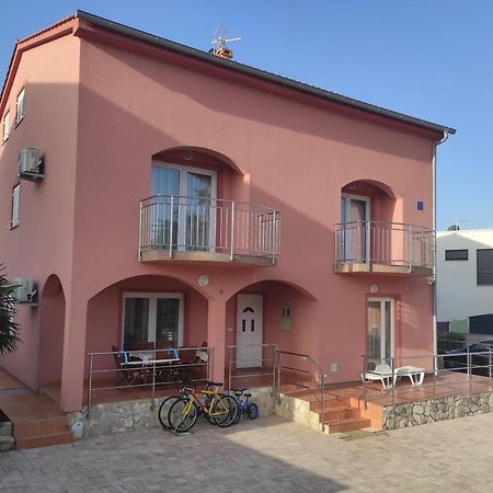 Apartments Mihael Malinska Extérieur photo