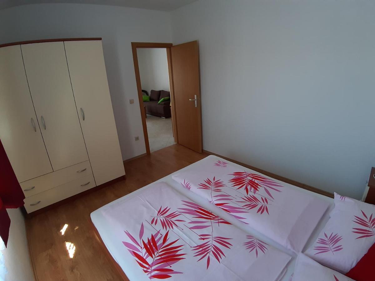 Apartments Mihael Malinska Extérieur photo