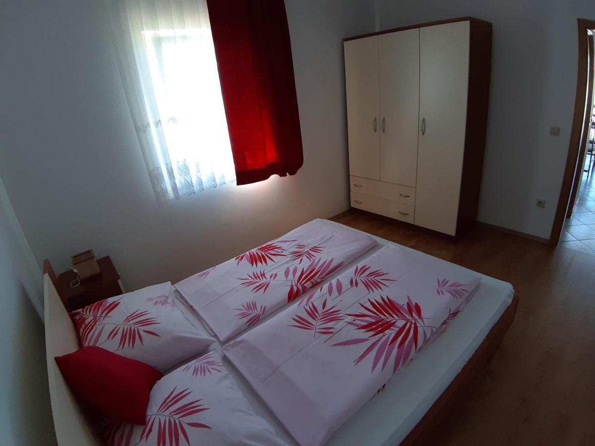 Apartments Mihael Malinska Extérieur photo